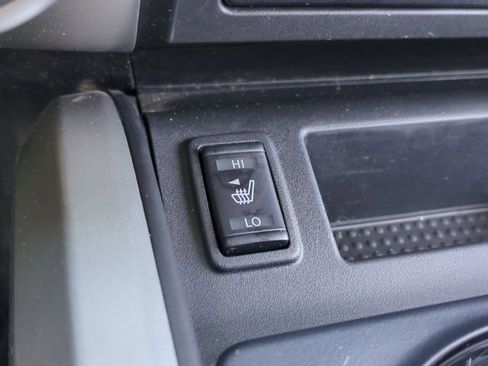 Used 2021 Nissan Titan SV w/ SV Convenience Package image 23