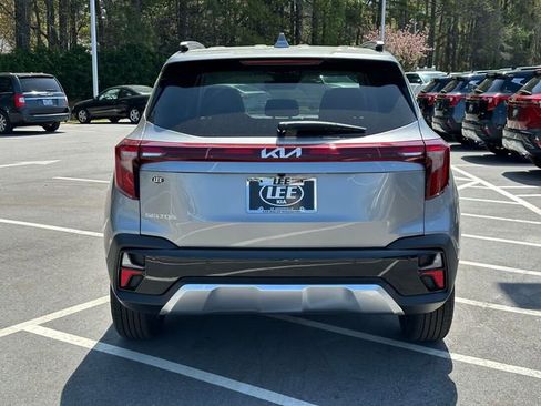 New 2026 Kia Seltos EX FWD image 7