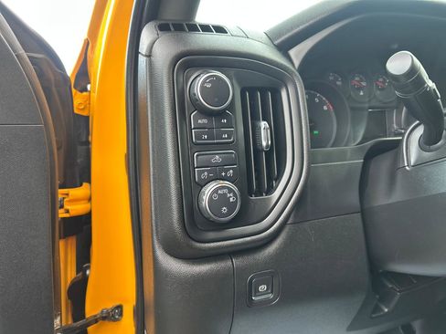 Used 2020 Chevrolet Silverado 1500 Custom Trail Boss w/ Custom Convenience Package AWD/4WD image 8