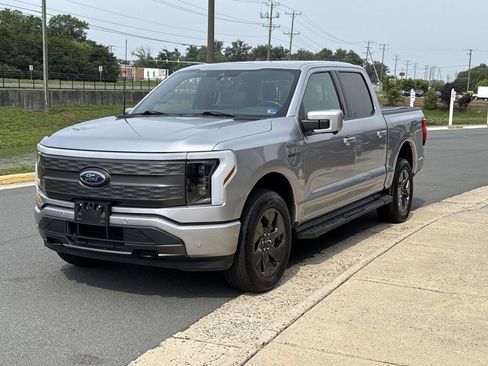 Used 2022 Ford F150 Lightning Lariat w/ Equipment Group 511A High AWD/4WD image 21