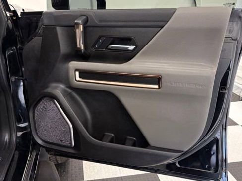 Used 2025 GMC Hummer EV 2X image 24