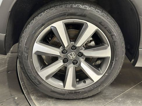Used 2023 Honda Pilot Touring image 16