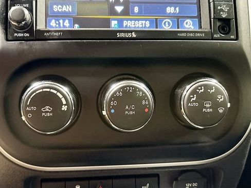 Used 2016 Jeep Compass High Altitude AWD/4WD image 13