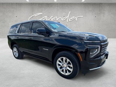 Used 2025 Chevrolet Tahoe High Country RWD image 2