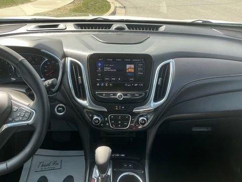 Used 2024 Chevrolet Equinox Premier image 25