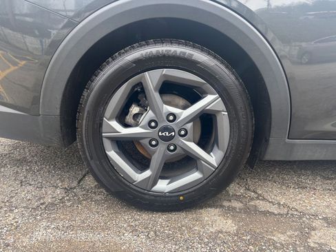 Used 2025 Kia K4 LXS image 30