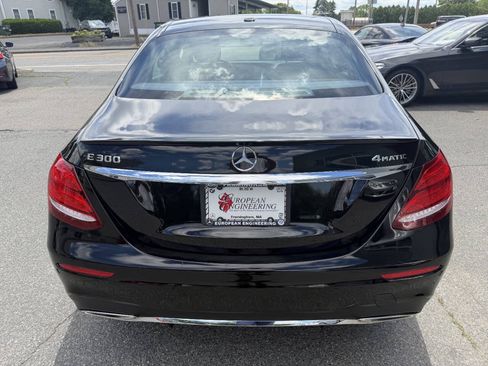 Used 2017 Mercedes-Benz E 300 4MATIC image 6