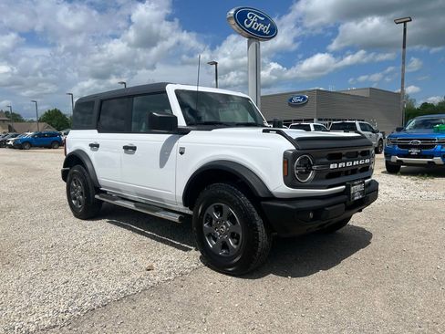 Used 2023 Ford Bronco Big Bend image 2