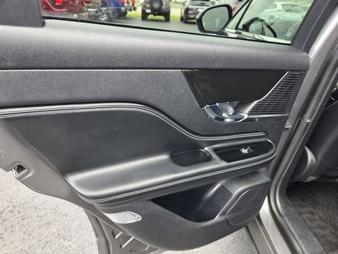 Used 2022 Lincoln Corsair AWD w/ Equipment Group 101A image 38