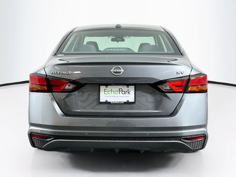 Used 2024 Nissan Altima 2.5 SV FWD image 7