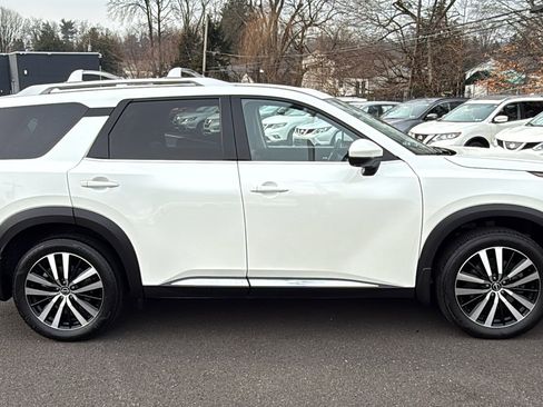 Certified 2024 Nissan Pathfinder Platinum image 29