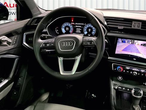 Used 2025 Audi Q3 2.0T Premium w/ Convenience Package image 8