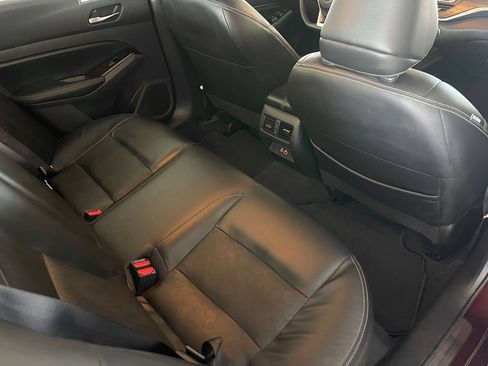 Used 2023 Nissan Altima 2.5 SL FWD image 12