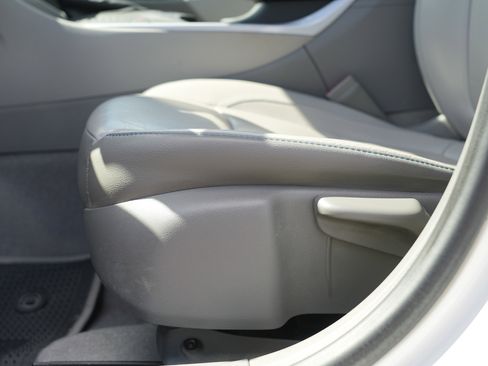 Used 2017 Chevrolet Volt LT w/ Comfort Package FWD image 15
