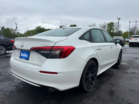 Used 2023 Honda Civic Sport image 2