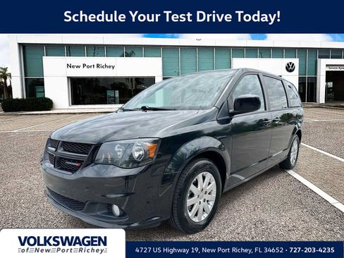 Used 2020 Dodge Grand Caravan GT FWD image 1