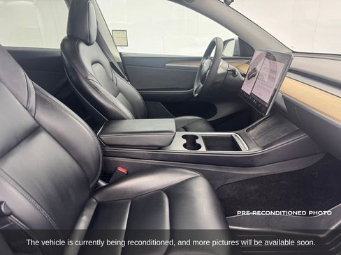 Used 2024 Tesla Model Y Long Range image 13