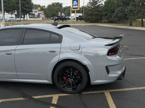 Used 2020 Dodge Charger SRT Hellcat w/ Harman/Kardon Audio Group RWD image 6