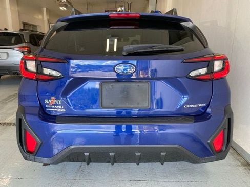Used 2024 Subaru Crosstrek 2.0i Premium AWD/4WD image 6