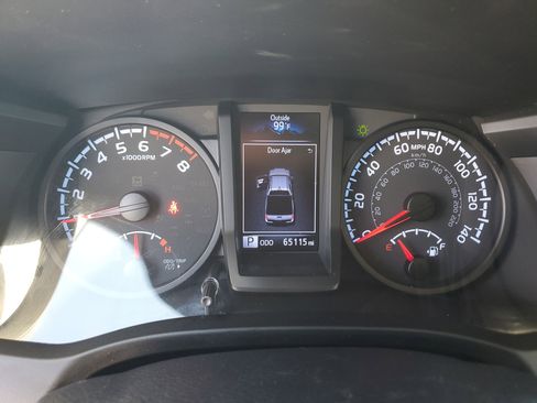 Used 2020 Toyota Tacoma SR image 30