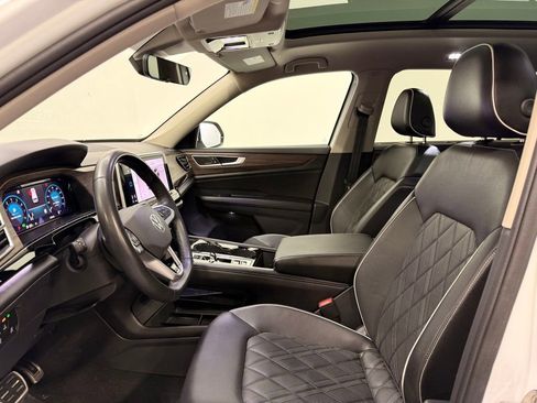 Used 2024 Volkswagen Atlas SEL Premium R-Line AWD/4WD image 12