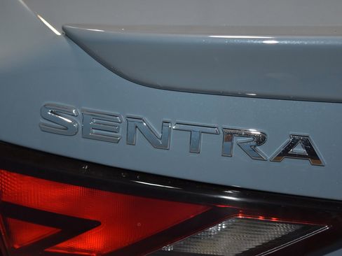 New 2025 Nissan Sentra SR w/ SR Premium Package image 24