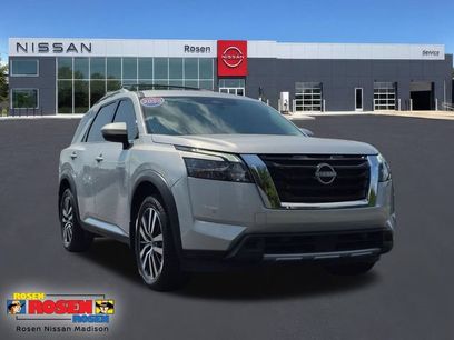 Certified 2025 Nissan Pathfinder Platinum