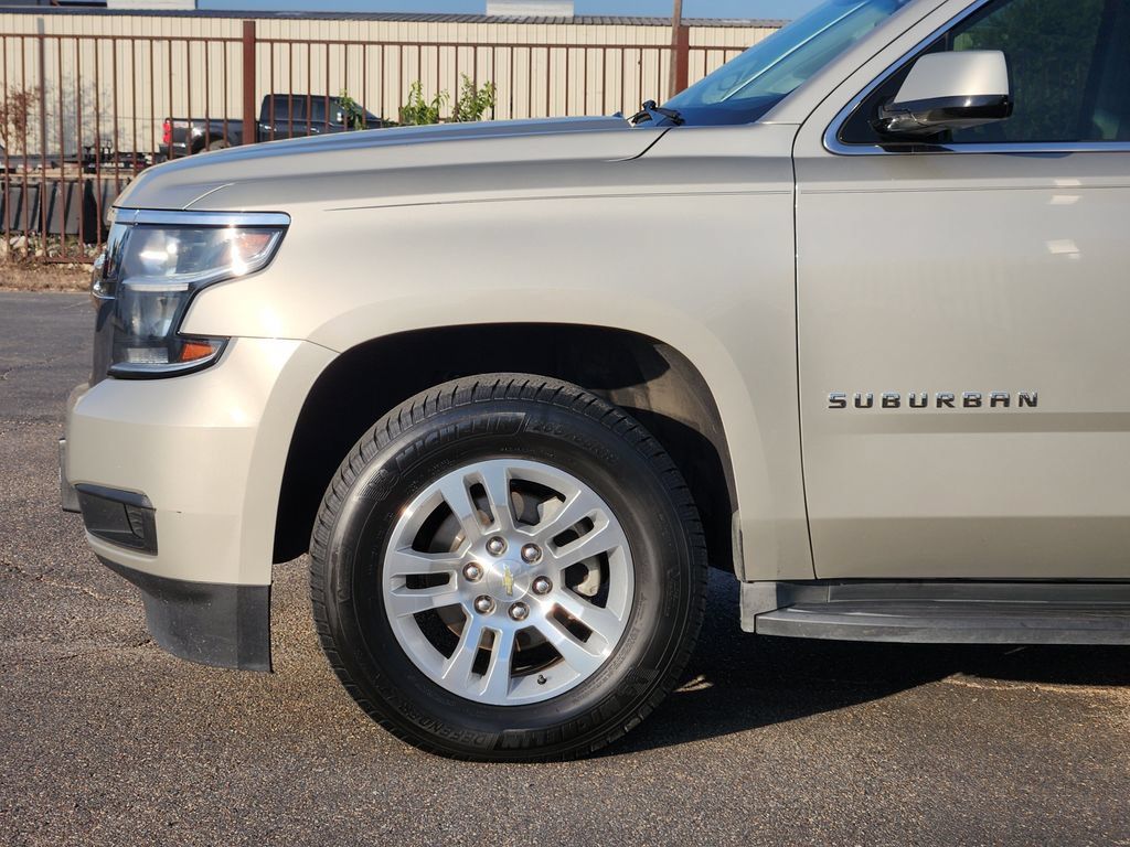 Used 2015 Chevrolet Suburban LS w/ Driver Alert Package RWD image 9