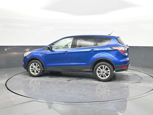 Used 2017 Ford Escape SE image 5
