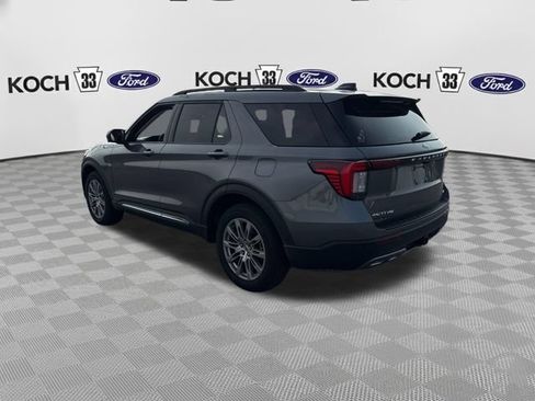 Used 2025 Ford Explorer Active w/ Active Comfort Package AWD/4WD image 6