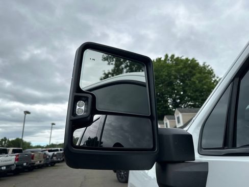 Used 2025 GMC Sierra 2500 AT4 w/ AT4 Premium Plus Package AWD/4WD image 17