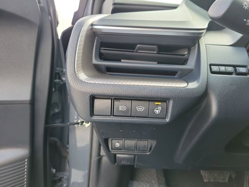 Used 2024 Toyota Prius XLE image 21