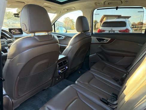 Used 2019 Audi Q7 3.0T Prestige w/ Prestige Package image 12