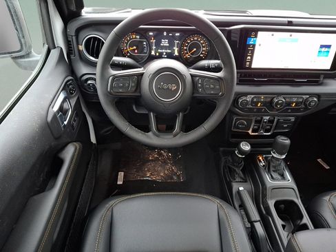 New 2026 Jeep Gladiator Sport AWD/4WD image 7
