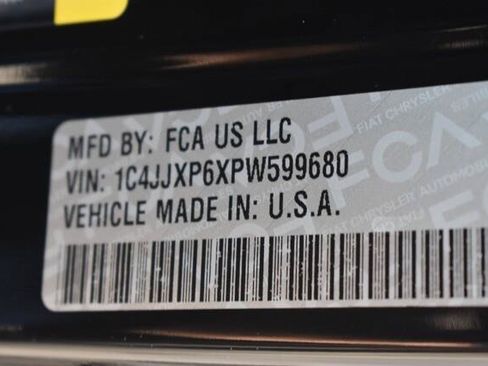 Used 2023 Jeep Wrangler Unlimited Sahara AWD/4WD image 41
