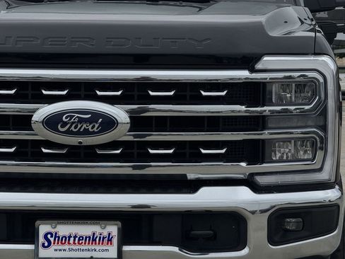Used 2024 Ford F250 Lariat AWD/4WD image 8