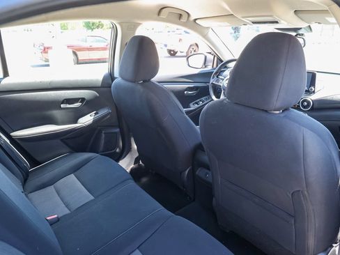 Used 2023 Nissan Sentra SV FWD image 17