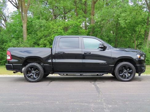 Used 2019 RAM 1500 Big Horn AWD/4WD image 2