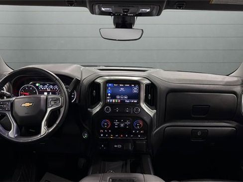Used 2022 Chevrolet Silverado 3500 LTZ w/ LTZ Premium Package image 9