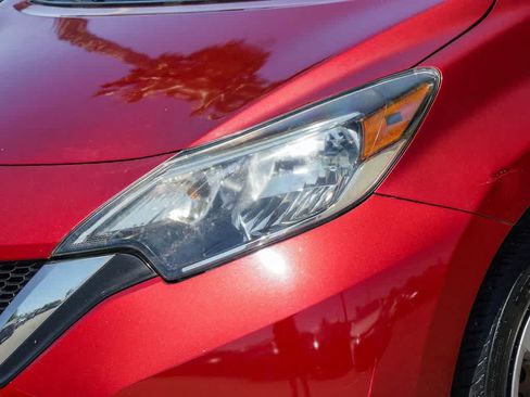 Used 2018 Nissan Versa Note SV FWD image 8