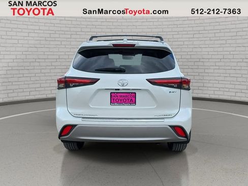 New 2026 Toyota Highlander Platinum AWD/4WD image 6