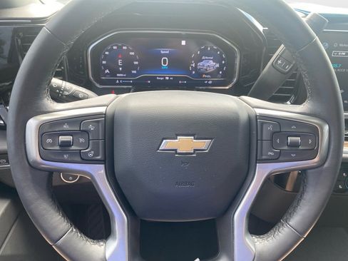 Used 2022 Chevrolet Silverado 1500 LT AWD/4WD image 13