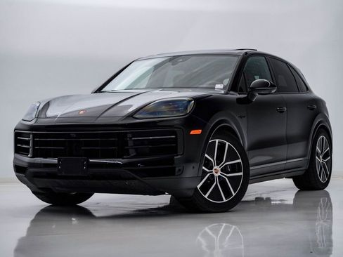 Certified 2025 Porsche Cayenne E-Hybrid AWD/4WD image 1