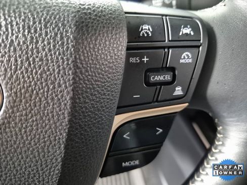 Used 2025 Toyota Crown XLE image 18