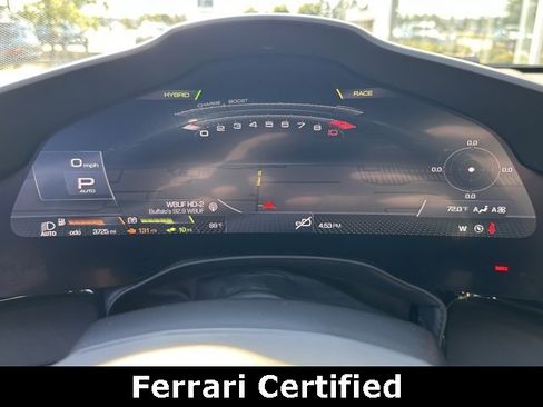 Used 2022 Ferrari SF90 Spider image 24