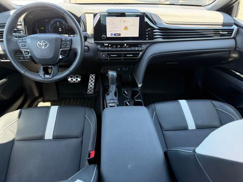 Used 2026 Toyota Camry SE w/ Convenience Package FWD image 9