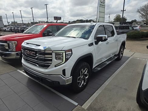 Used 2023 GMC Sierra 1500 SLT w/ SLT Premium Package image 1