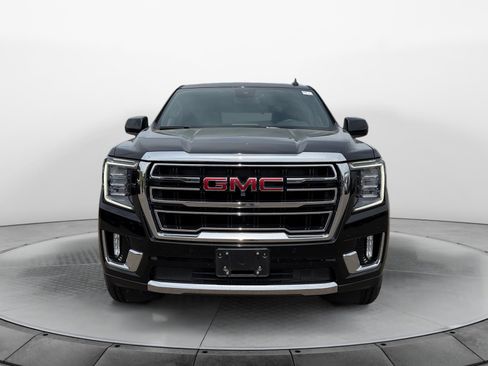 Used 2023 GMC Yukon SLT w/ SLT Premium Package AWD/4WD image 7
