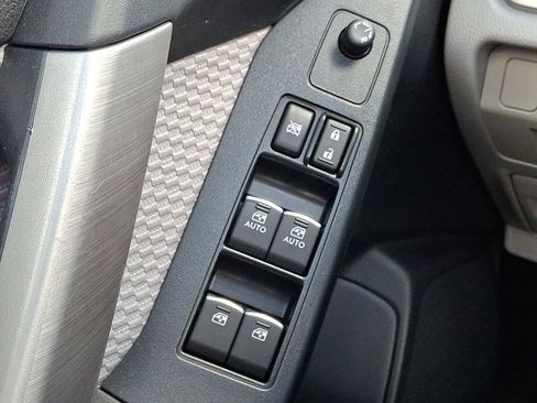 Used 2018 Subaru Forester 2.5i Premium w/ All-Weather Package image 28