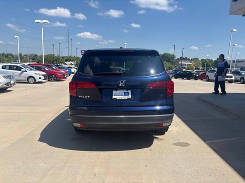 Used 2016 Honda Pilot EX image 6